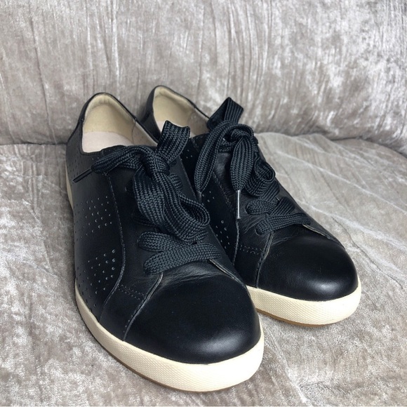 Dansko Shoes Orli Sneakers Lace Up 4711020302 Black Leather Casual Womens 41 EUC - Picture 11 of 16